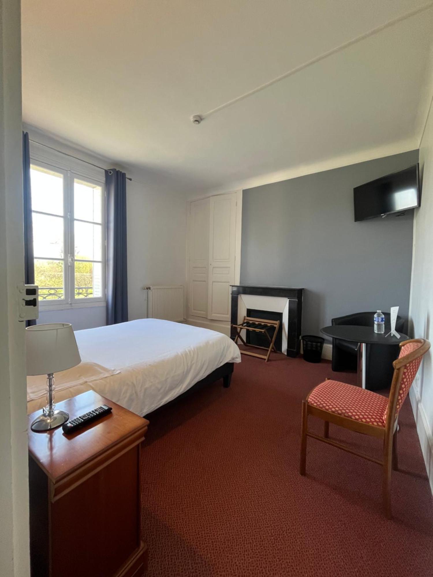Hostellerie Le Griffon Blérancourt Zewnętrze zdjęcie